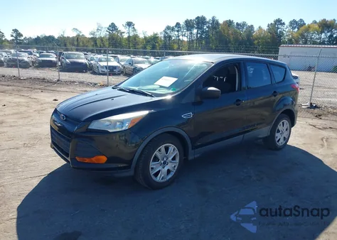 2015 Ford Escape S z USA, uszkodzony, nr VIN 1FMCU0F70FUB10193